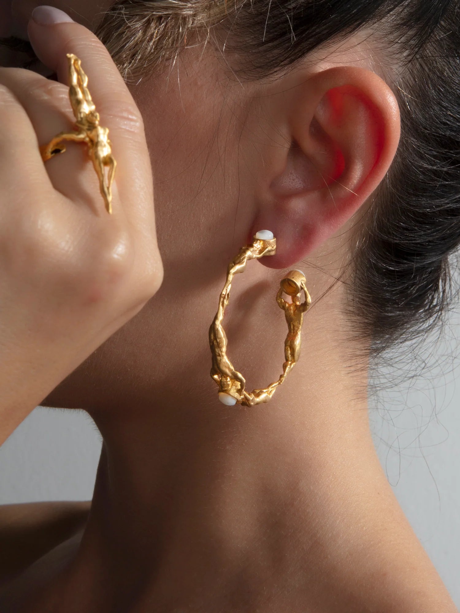 Like-minded Hoop Earrings