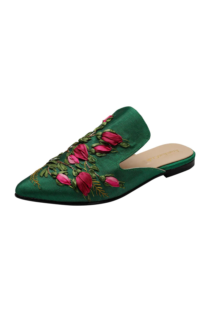 Rosebud Hand-embroidery Flat Mules