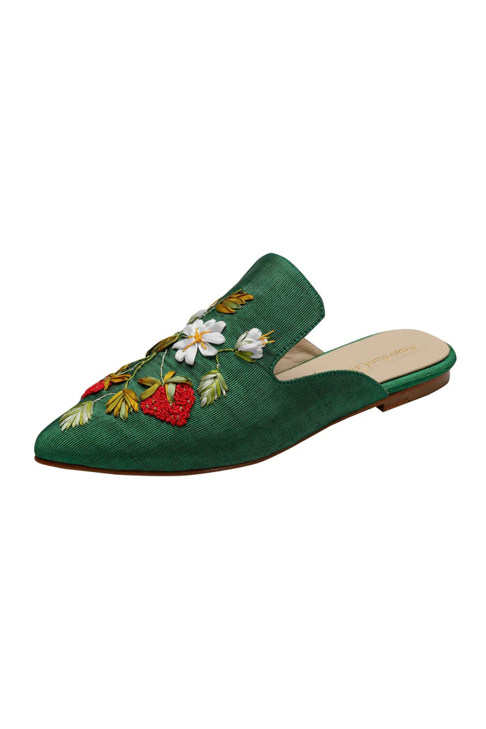 Wild Strawberries Hand-embroidery Flat Mules