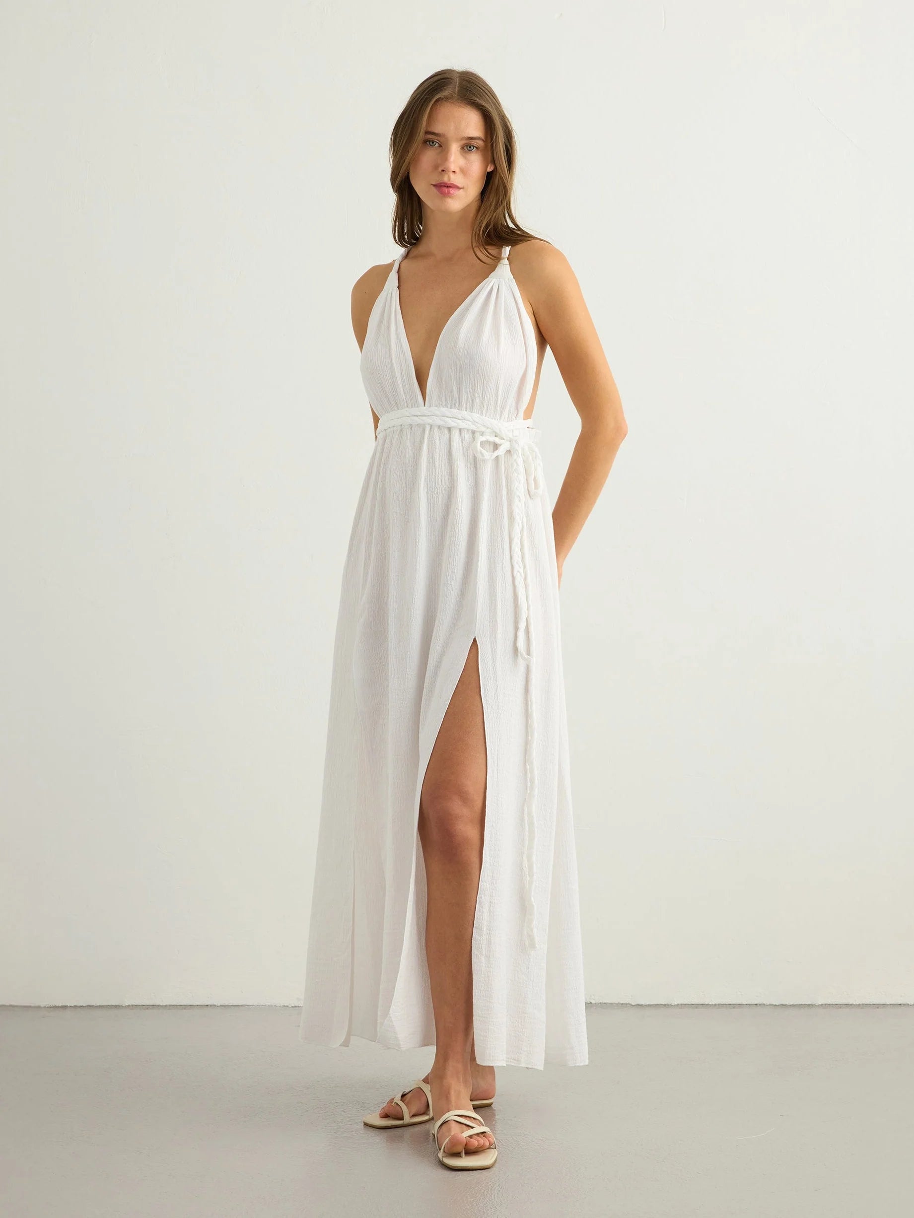 Kleid von Muse mit geflochtenen Trägern