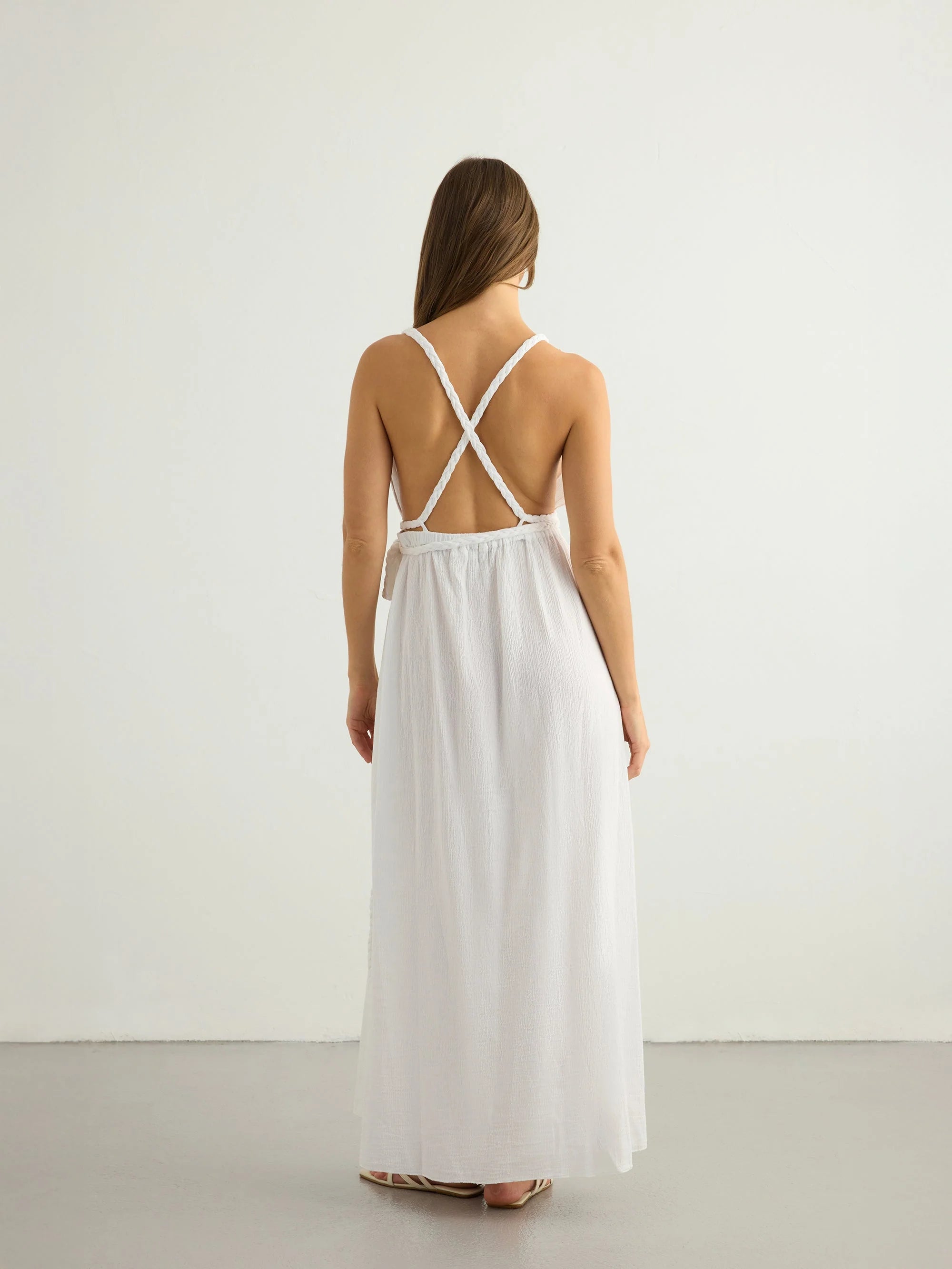 Kleid von Muse mit geflochtenen Trägern