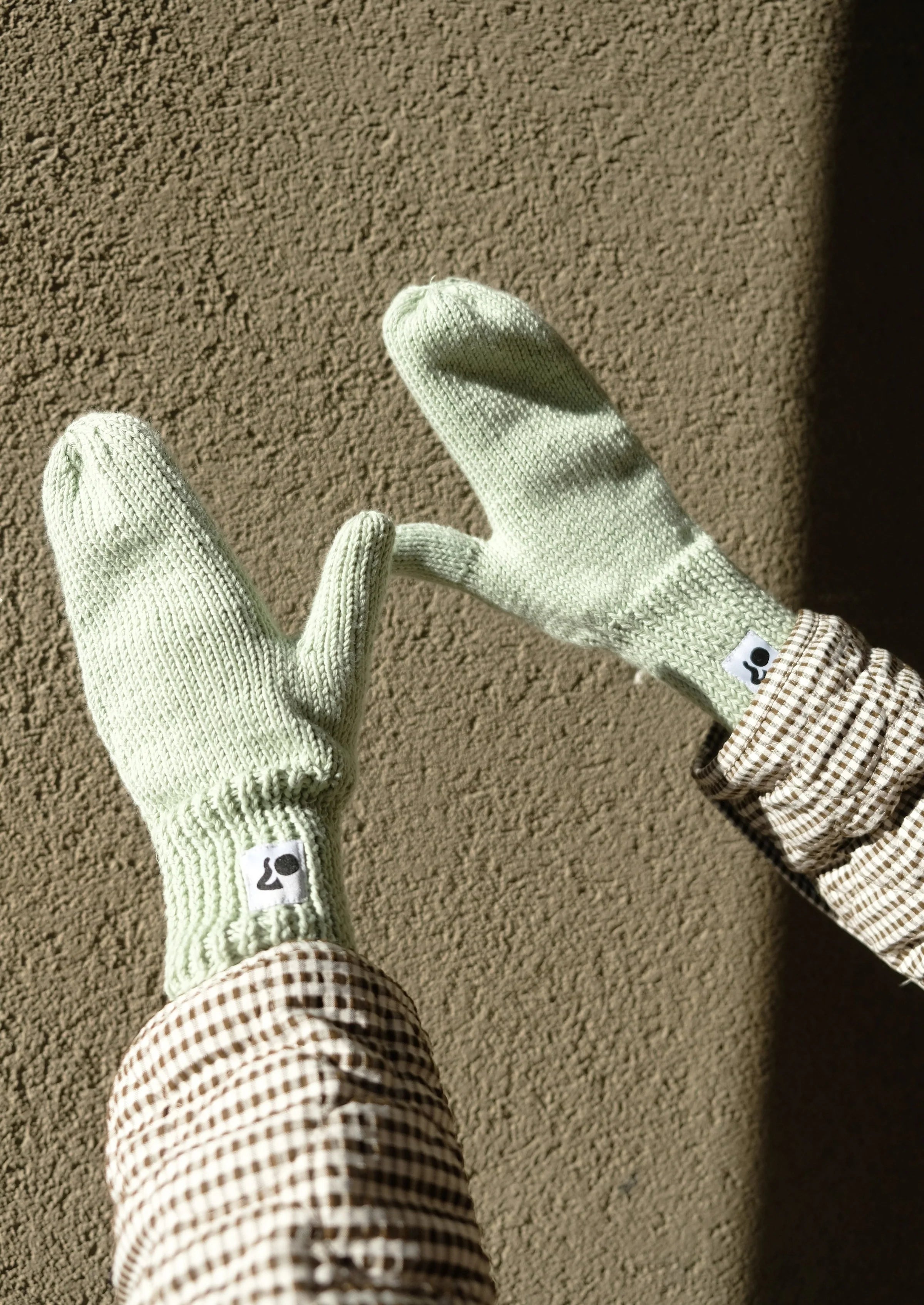 Hand Knitted Oh&#39;beanie &amp; Mitten Set